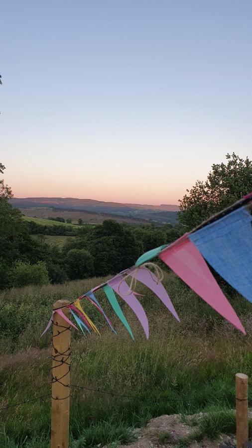 Hotel Calon Y Goedwig Glamping Llandovery Esterno foto