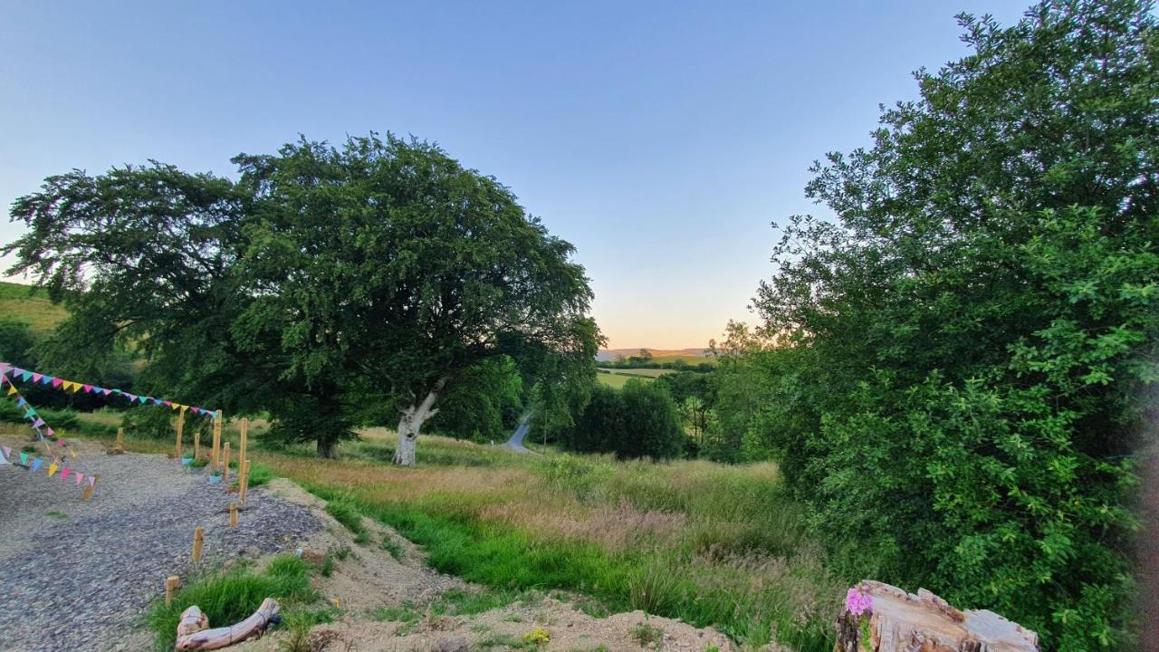 Hotel Calon Y Goedwig Glamping Llandovery Esterno foto