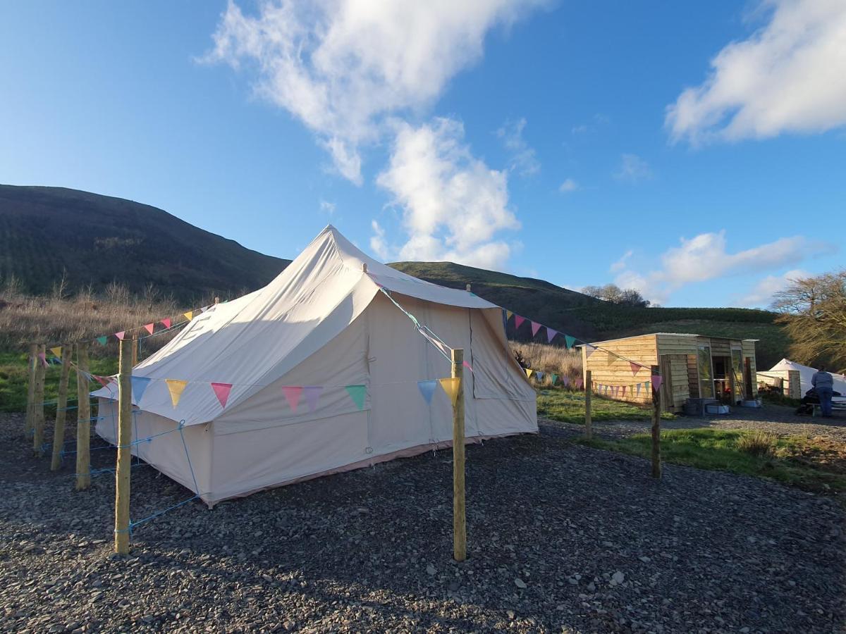 Hotel Calon Y Goedwig Glamping Llandovery Esterno foto