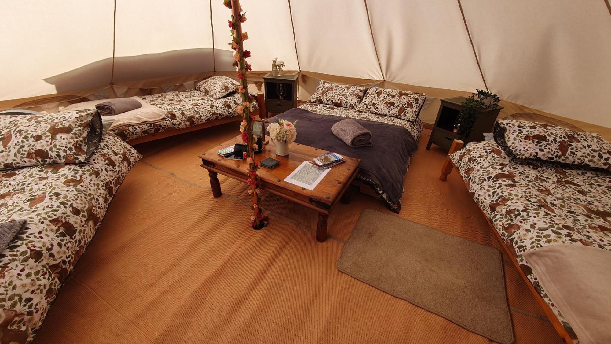Hotel Calon Y Goedwig Glamping Llandovery Esterno foto