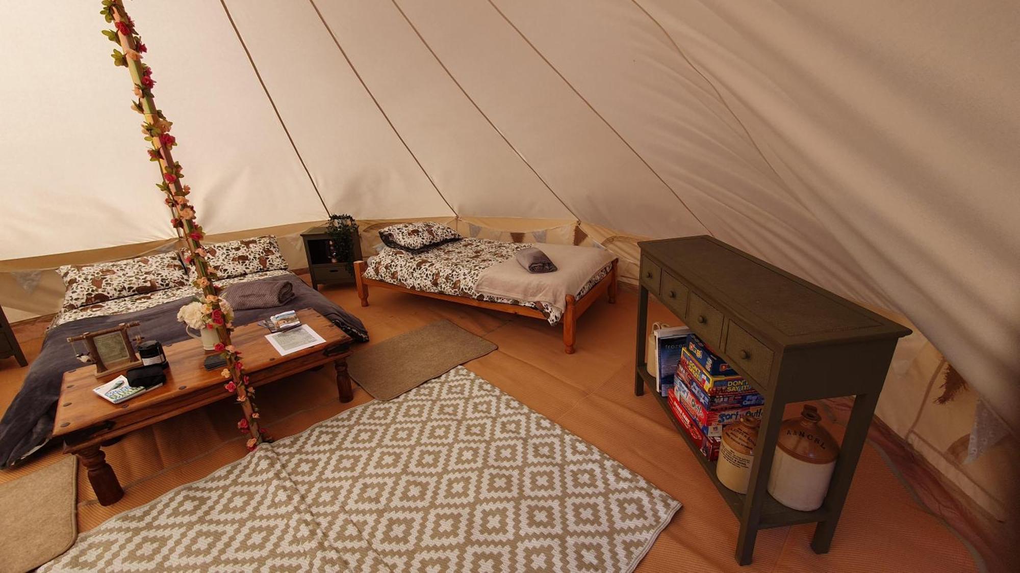 Hotel Calon Y Goedwig Glamping Llandovery Esterno foto