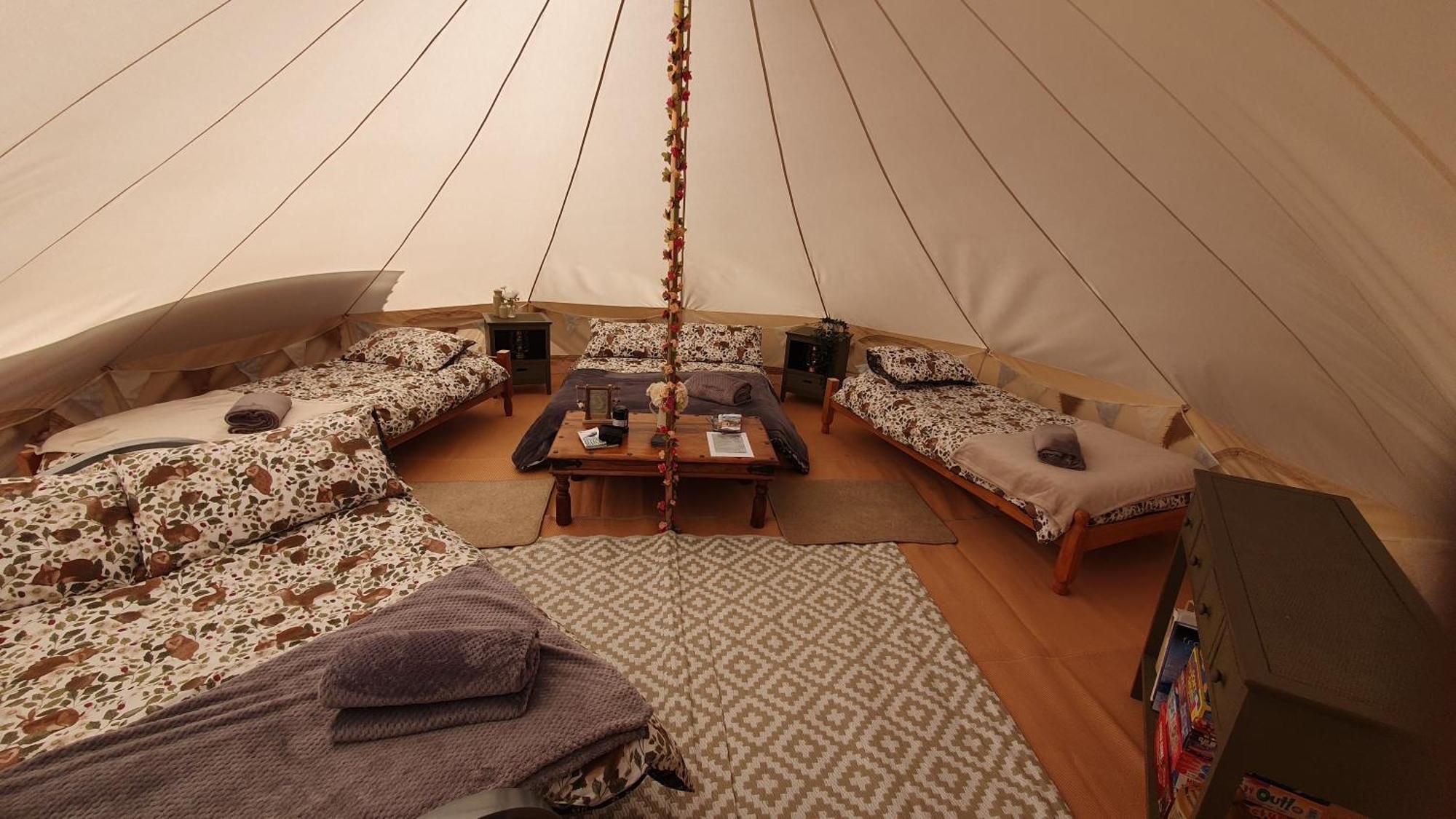 Hotel Calon Y Goedwig Glamping Llandovery Esterno foto