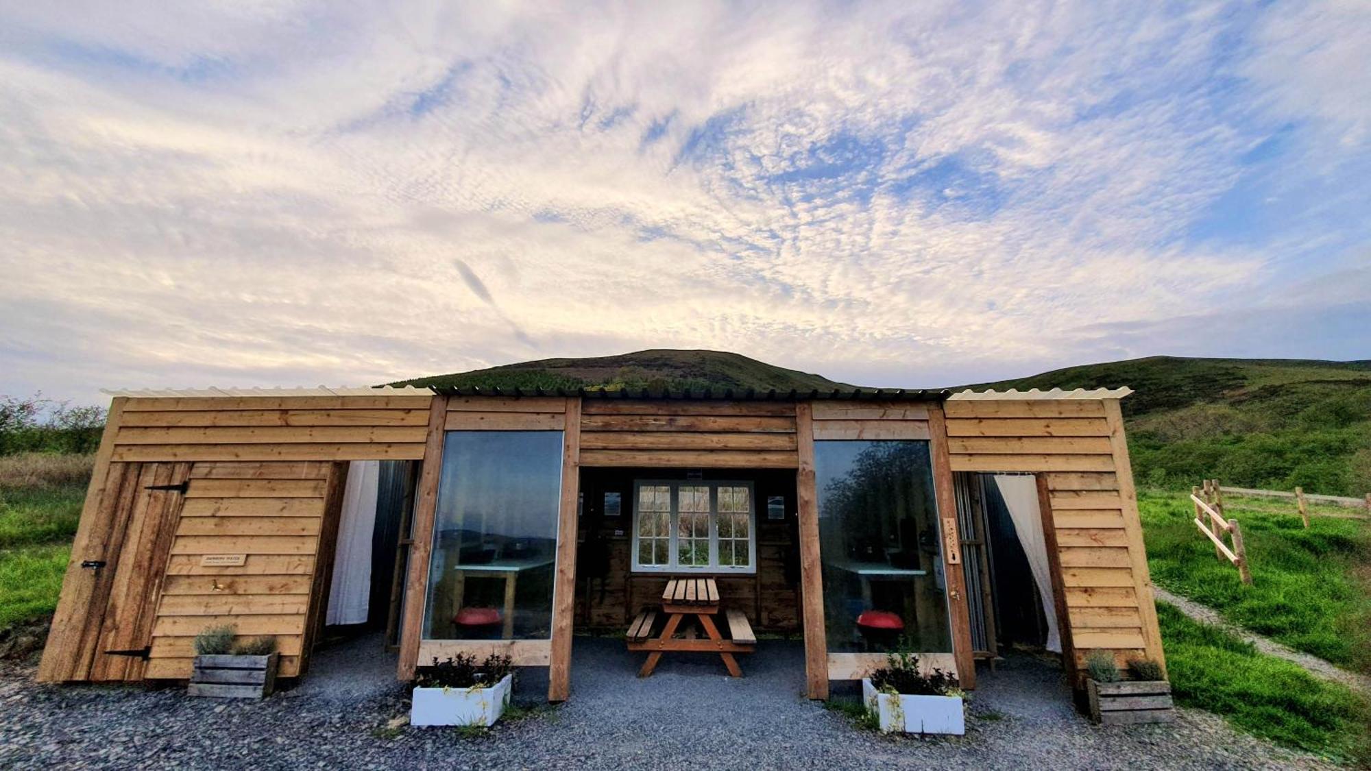 Hotel Calon Y Goedwig Glamping Llandovery Esterno foto
