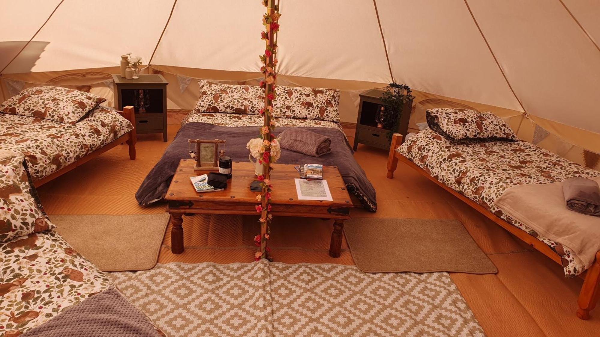 Hotel Calon Y Goedwig Glamping Llandovery Esterno foto