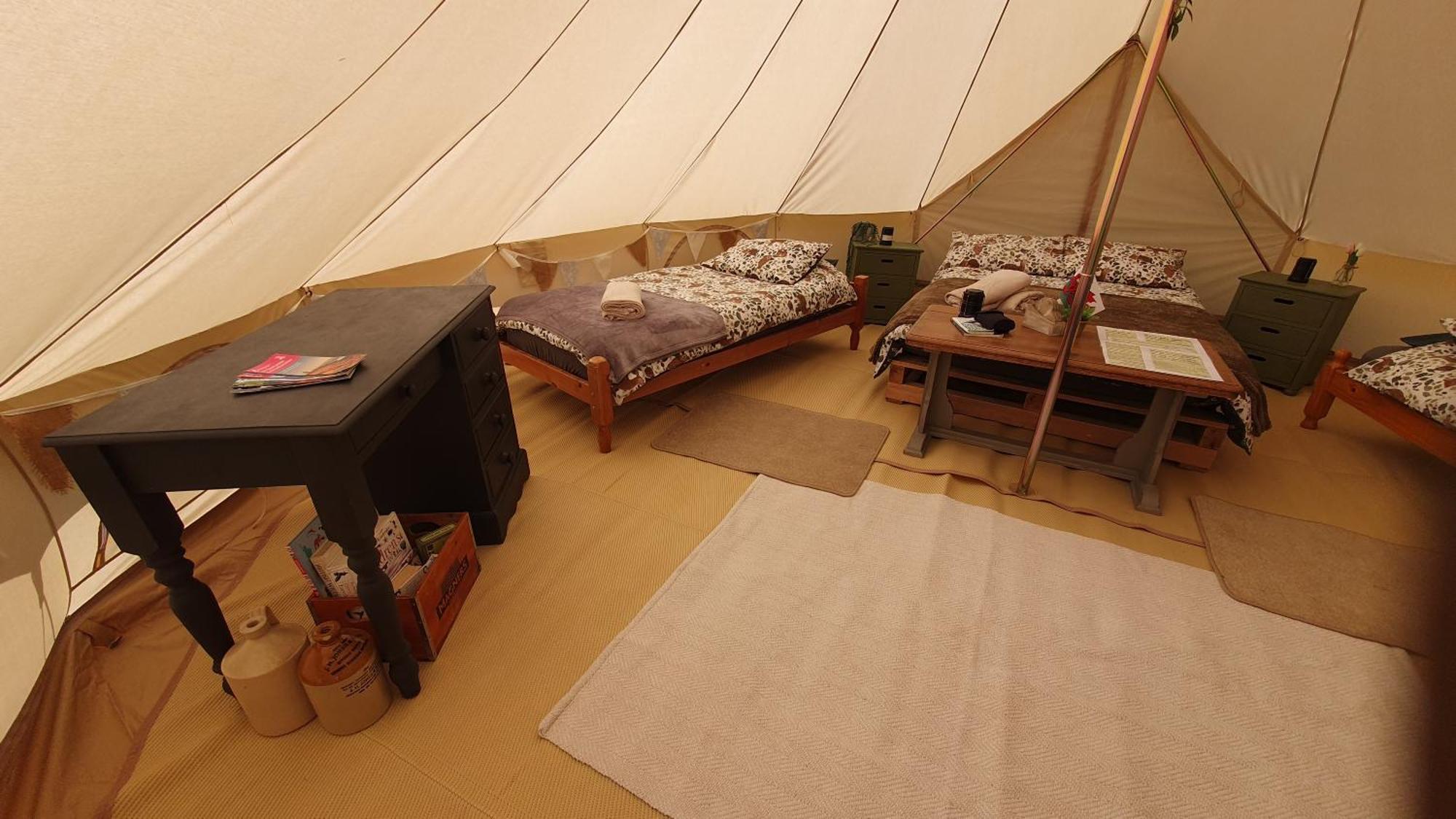 Hotel Calon Y Goedwig Glamping Llandovery Esterno foto